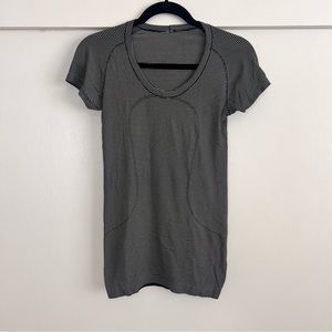Lululemon workout top short sleeve stripes